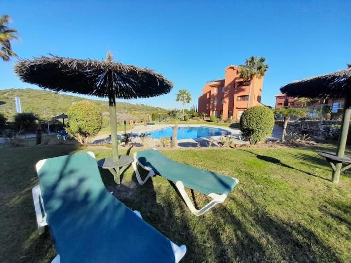 Apartamento Espacioso Muy Tranquilo Con Piscinas Y Jardines Cercano A La Playa Estepona Exterior foto